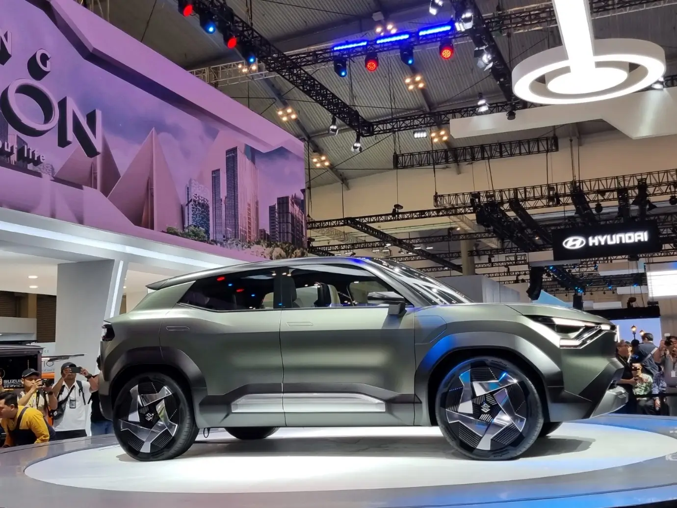 Perdana di Asia Tenggara  Suzuki Perkenalkan Mobil Konsep eVX di GIIAS 2024