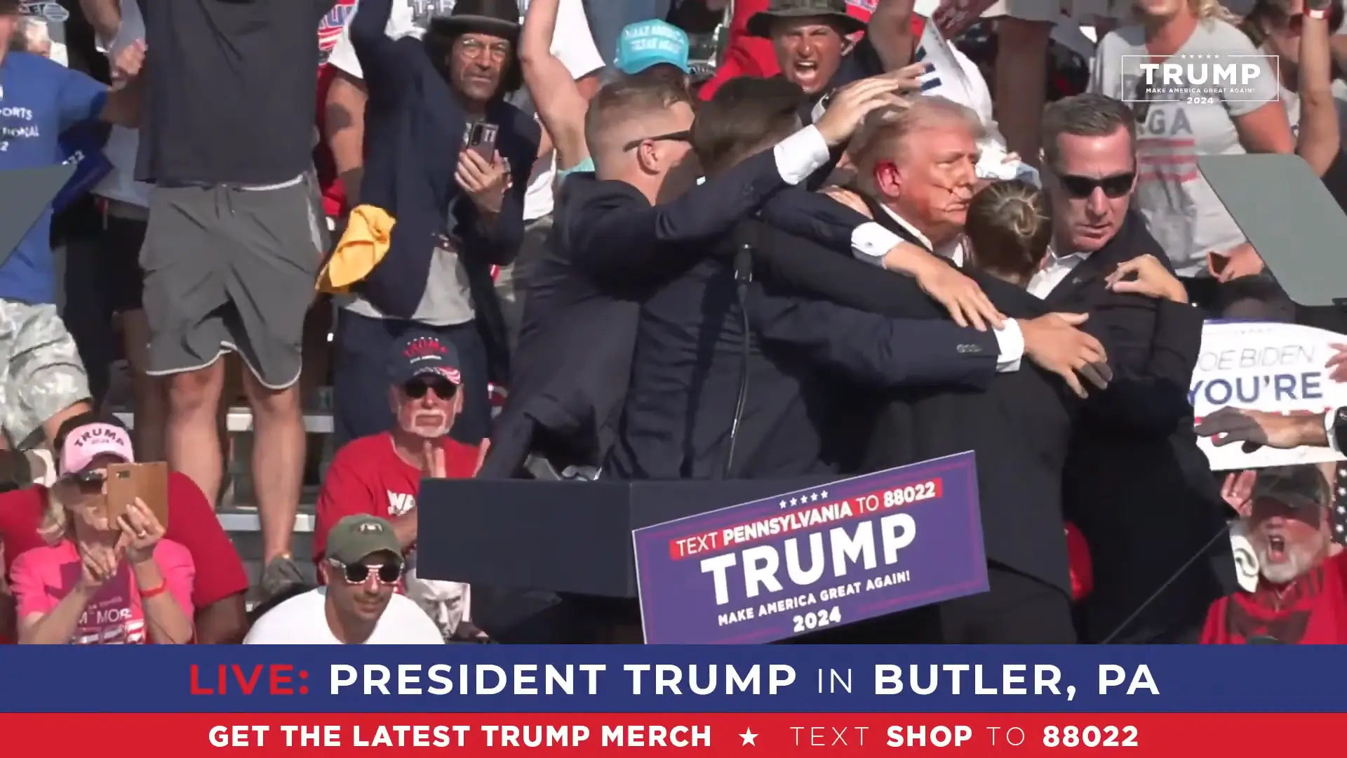 Donald Trump dikepung petugas pengamanan usai insiden penembakan saat pidato kampanye di Pennsylvania, Amerika Serikat, Sabtu (13/7). (Foto: tangkapan layar YouTube/GOP)