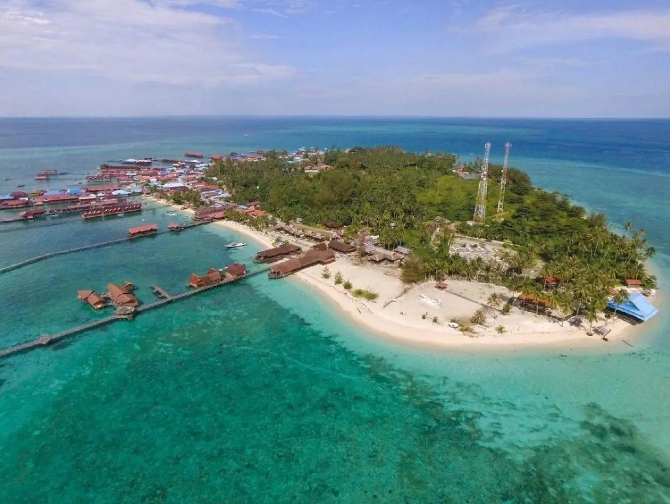 Pulau derawan. (Foto: jadesta.kemenparekraf.go.id)