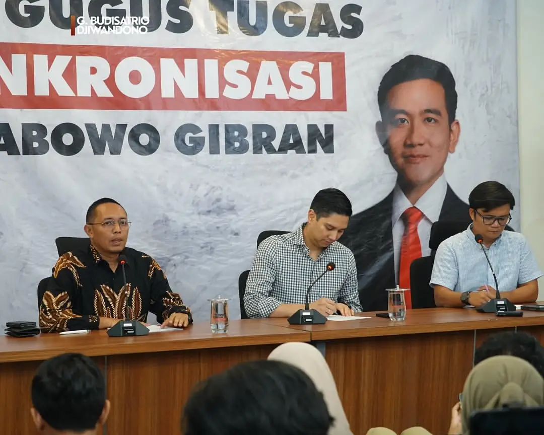 Tim Gugus Tugas Sinkronisasi Prabowo-Gibran saat memberikan klarifikasi terkait munculnya isu anggaran makan bergizi gratis Rp7.500. (Foto: Instagram/budisatriodjiwandono)
