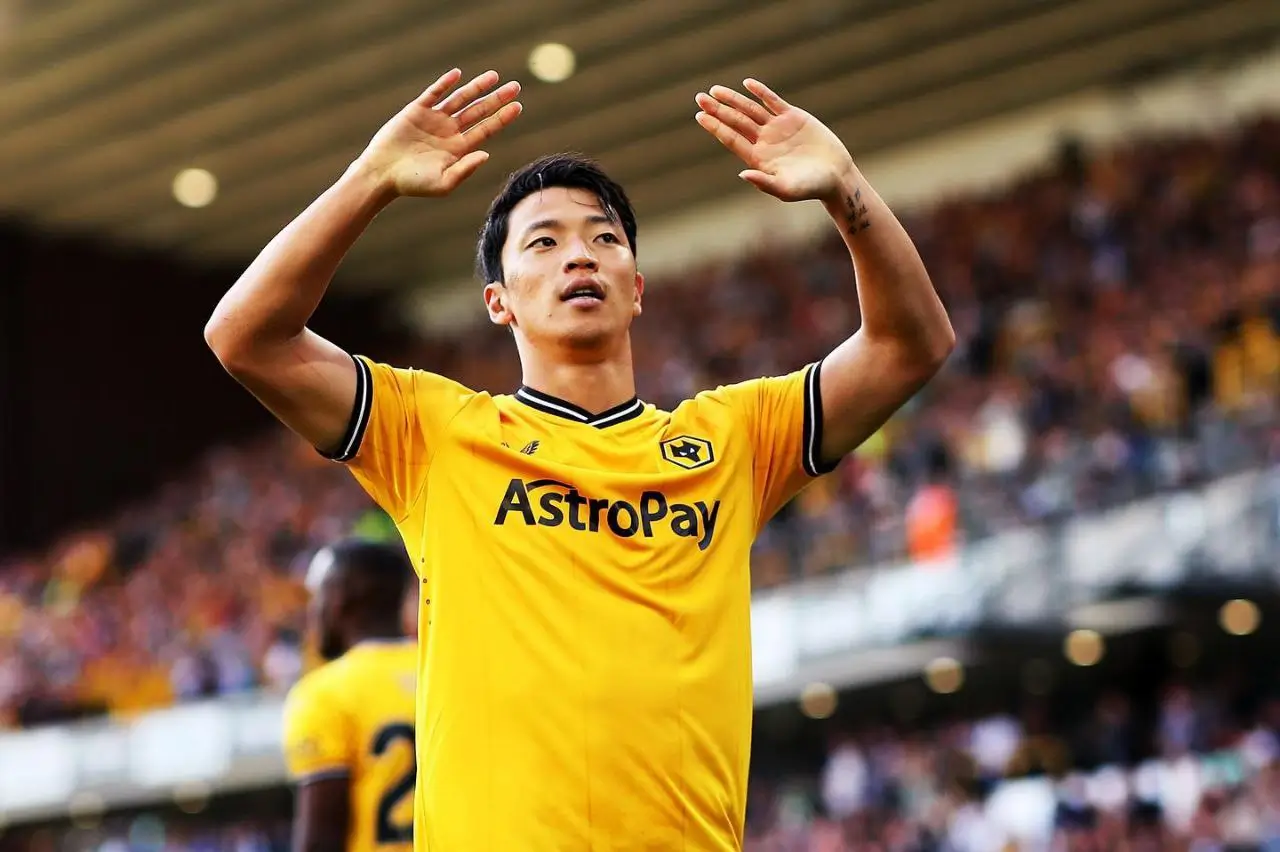 Penyerang Wolverhampton Wanderers, Hwang Hee-chan mengaku menjadi korban rasialisme dari pemain Como 1907. Foto Instagram Hwang Hee-chan.