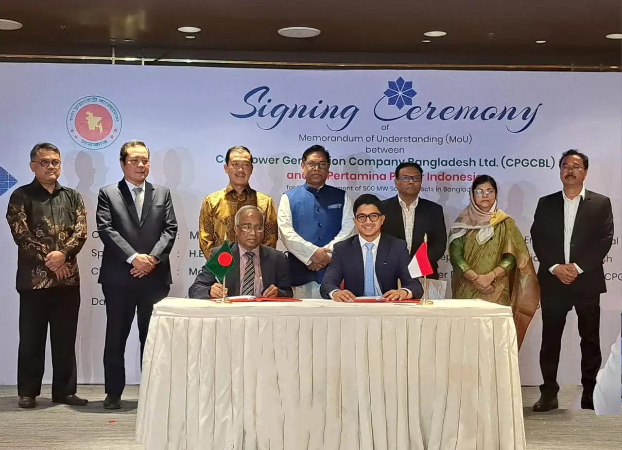 Pertamina NRE) menandatangani Nota Kesepahaman (MoU) bersama Coal Power Generation Company Bangladesh Limited (CPGCBL) untuk proyek EBT di Bangladesh, Senin (15/7). (Foto. Dok, PNRE)