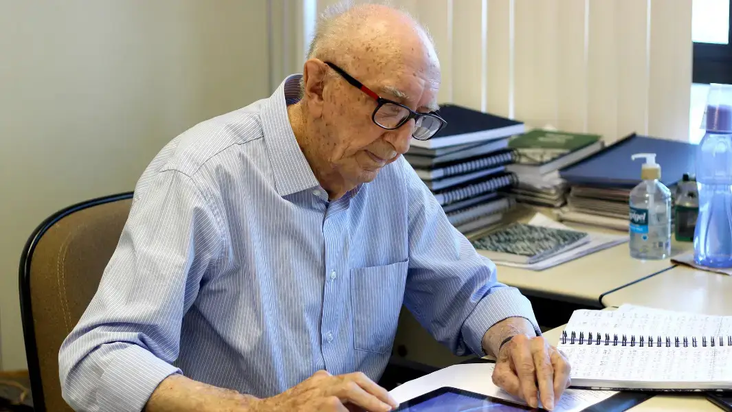 Wow  Pria Asal Brasil Bernama Walter Orthmann Pecahkan Rekor Dunia dengan Bekerja di Perusahaan yang Sama Lebih dari 80 Tahun