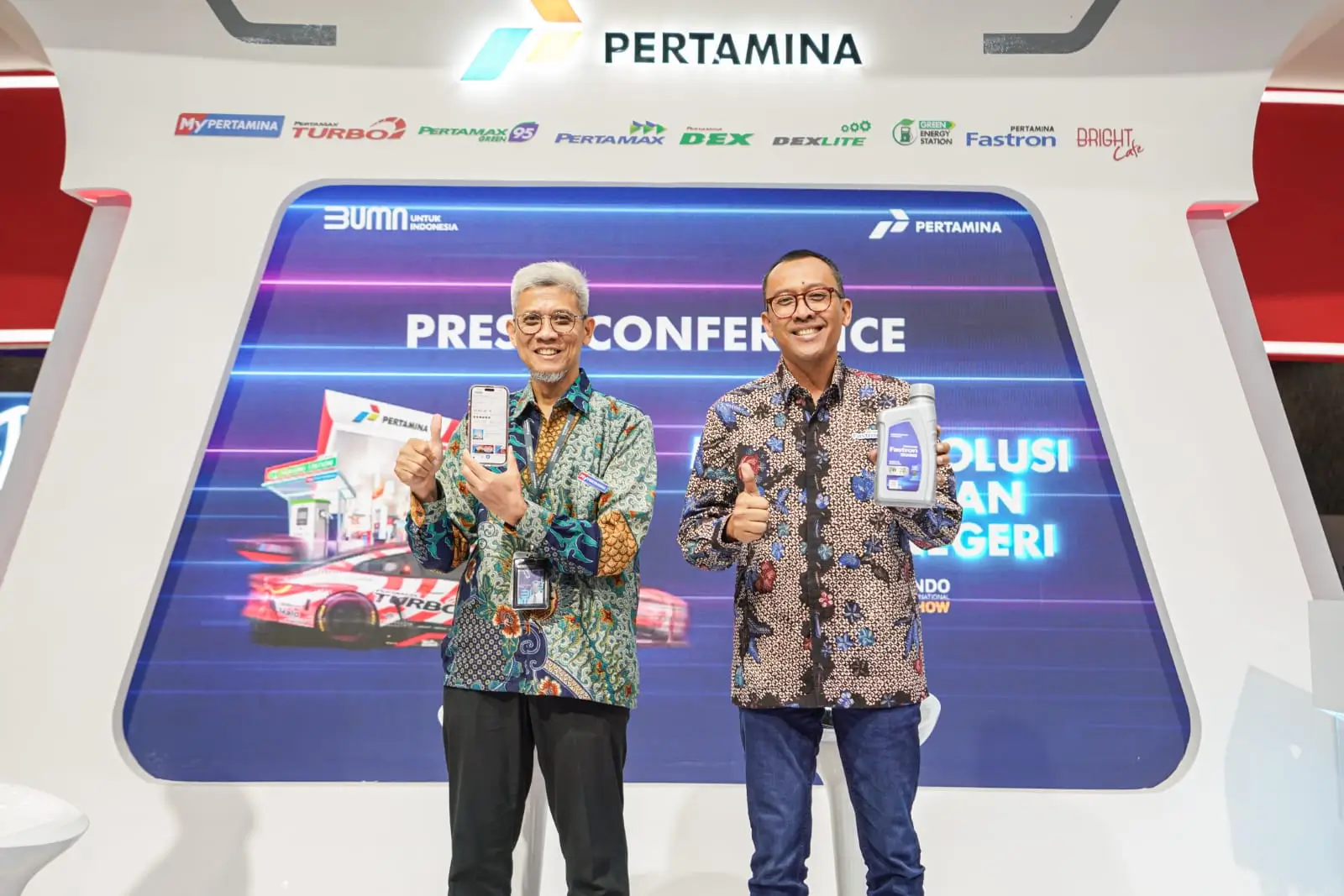 Dalam pameran otomotif GAIKINDO Indonesia International Auto Show (GIIAS) 2024, Pertamina Patra Niaga memperkenalkan ragam bahan bakar dan layanan hijau yang mendukung target Net Zero Emission 2060. Dok. PPN