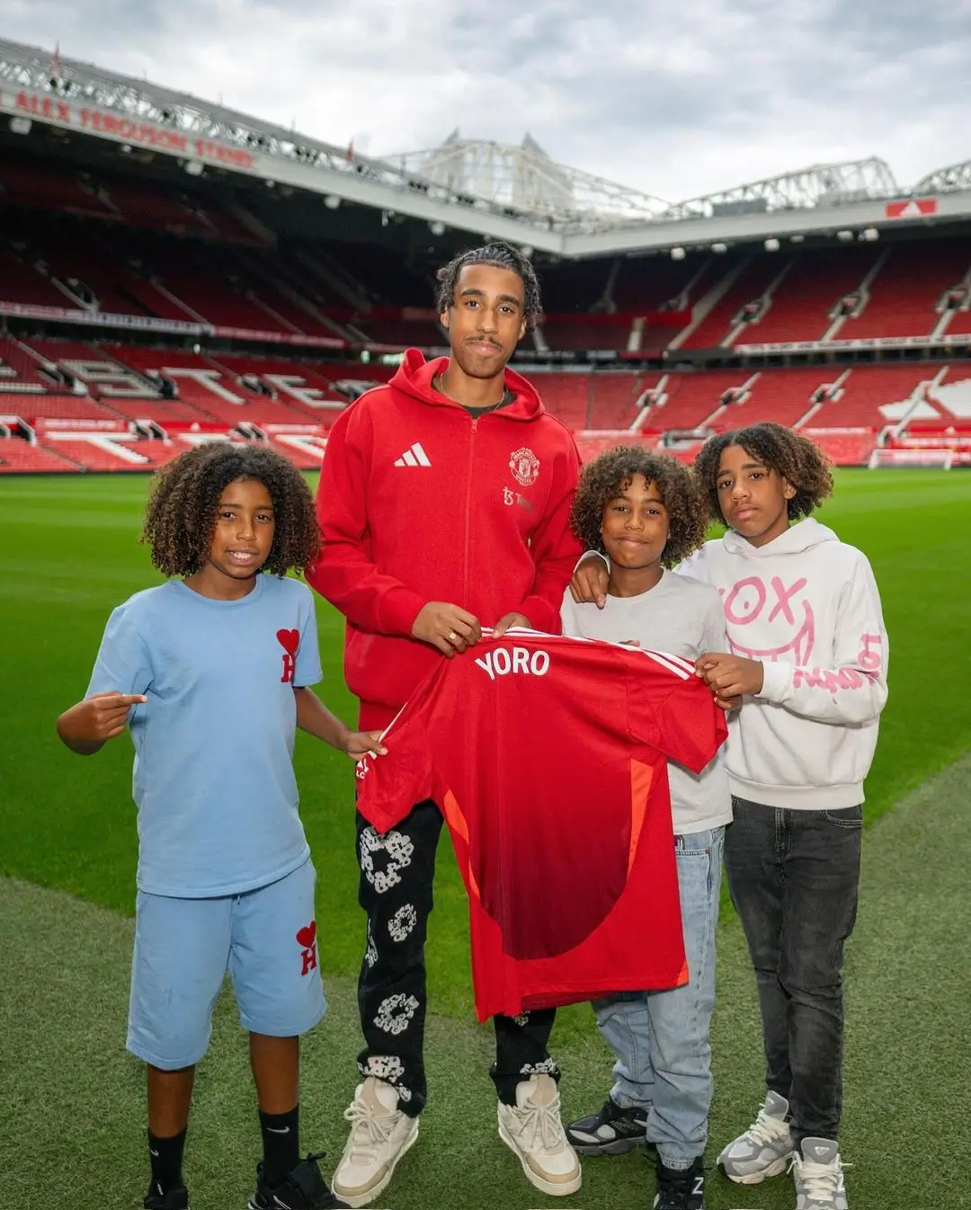 Leny Yoro diproyeksikan akan menjadi bek utama Manchester United. Foto Instagram Leny Yoro.