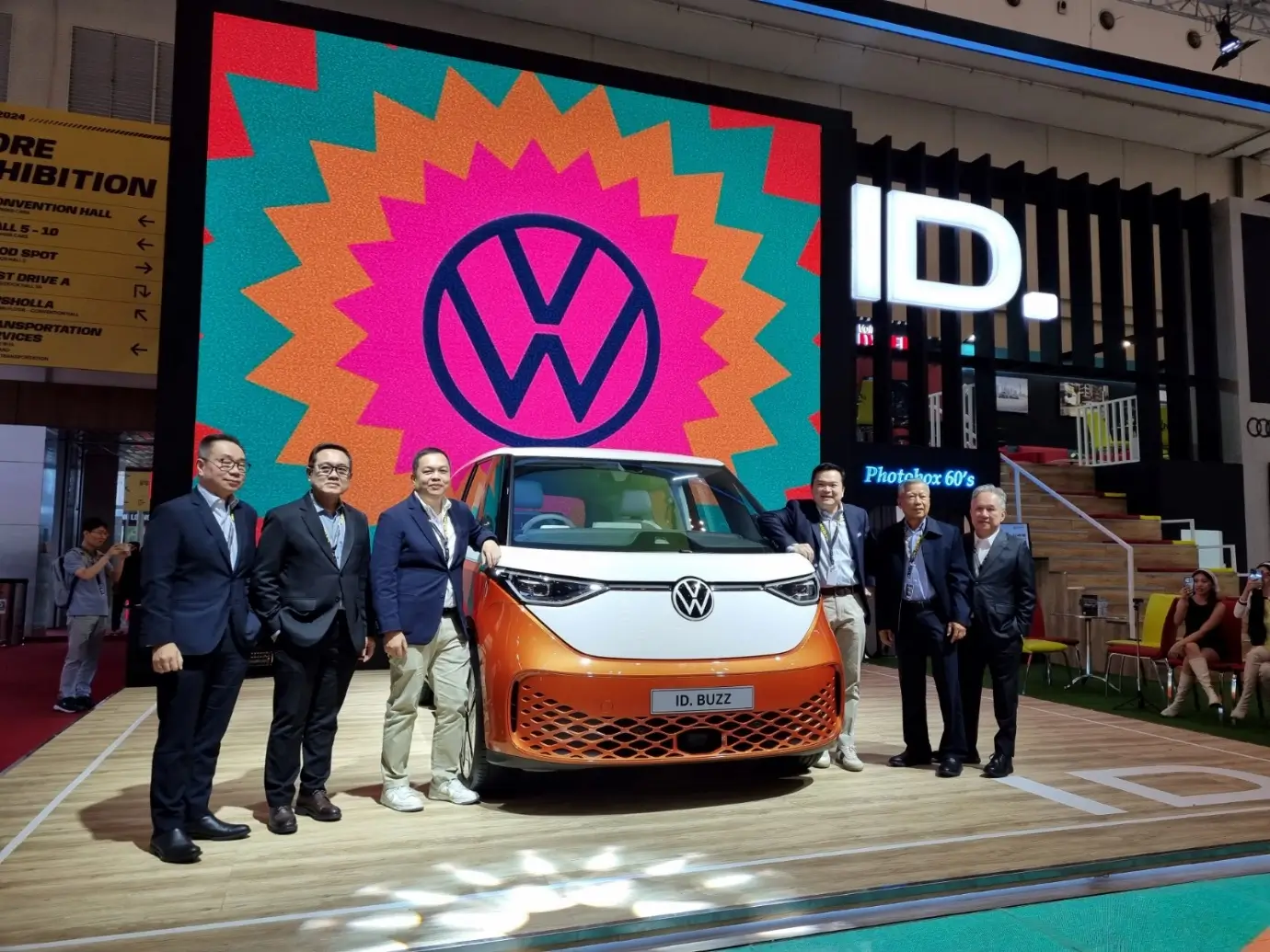 Wow  Volkswagen ID  Buzz Mengaspal di Indonesia Seharga Rp1 3 Miliar