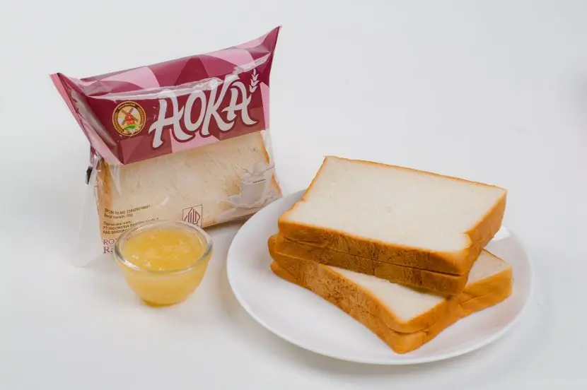 Foto: Roti Aoka Diduga Menggunakan Bahan Pengawet Kosmetik (ptindonesiabakeryfamily.com)