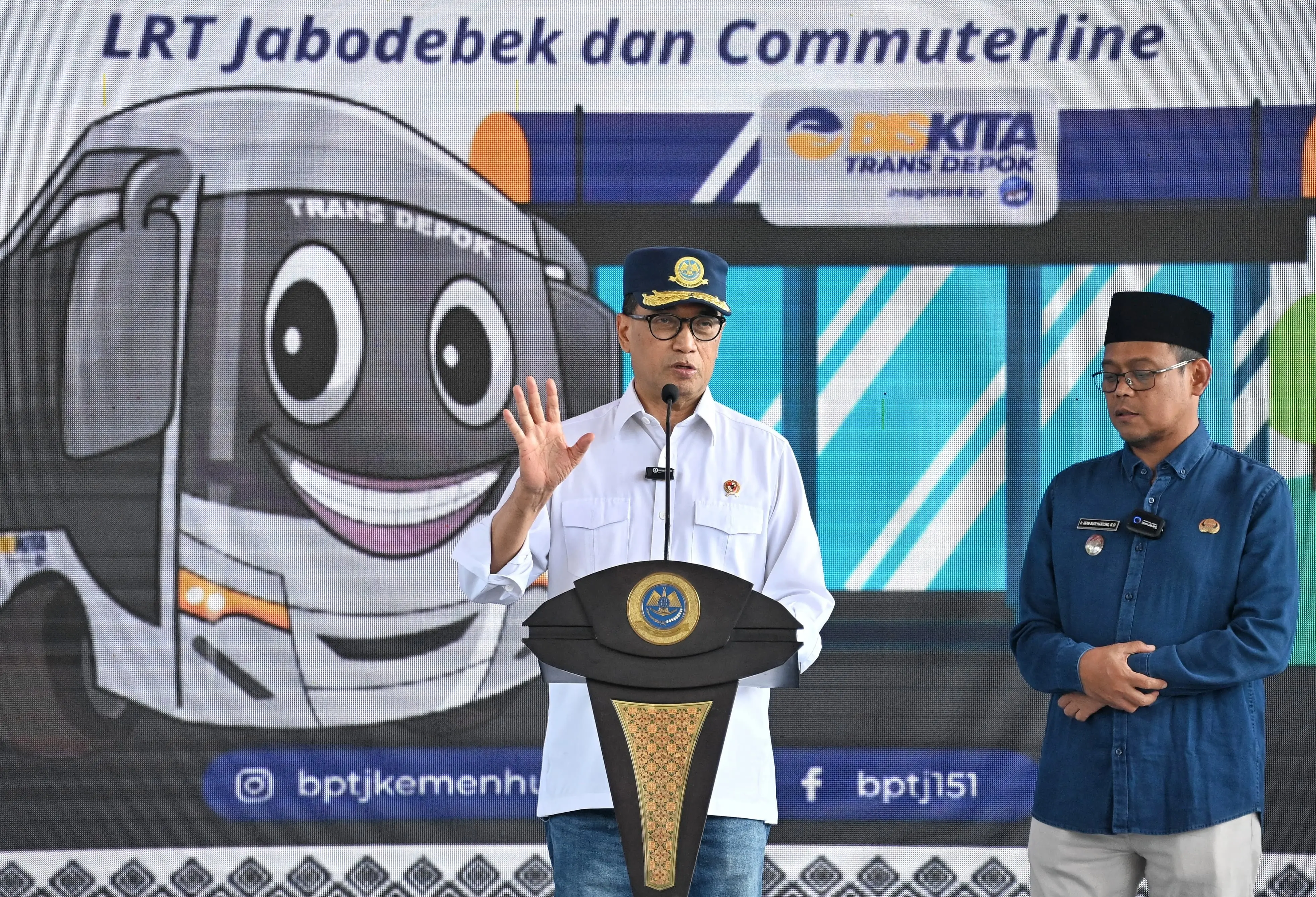 Foto: Menteri Perhubungan Budi Karya Sumadi Saat Meluncurkan BISKITA Trans Depok (dephub.go.id)