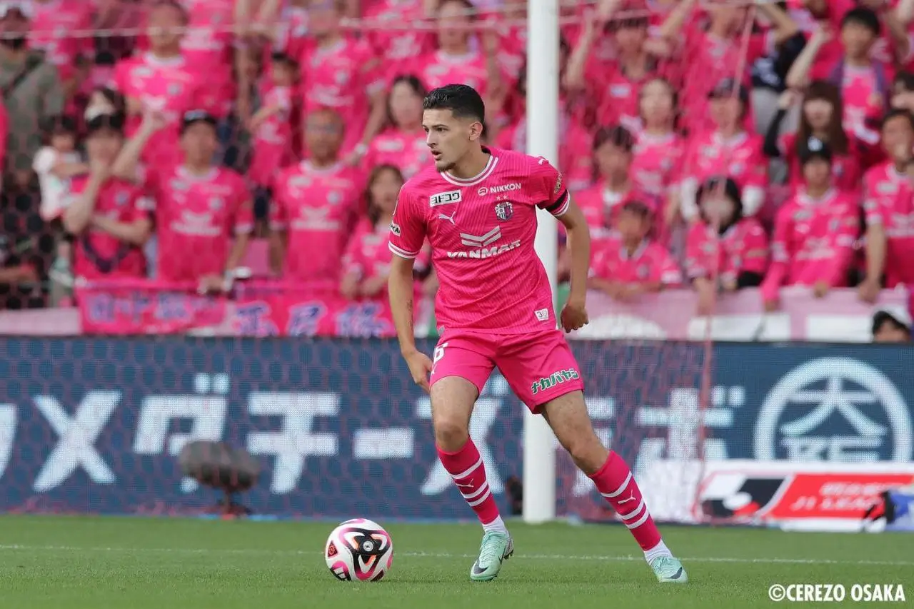Justin Hubner dikembalikan Cerezo Osaka ke Wolverhampton Wanderers. Foto Instagram Justin Hubner.