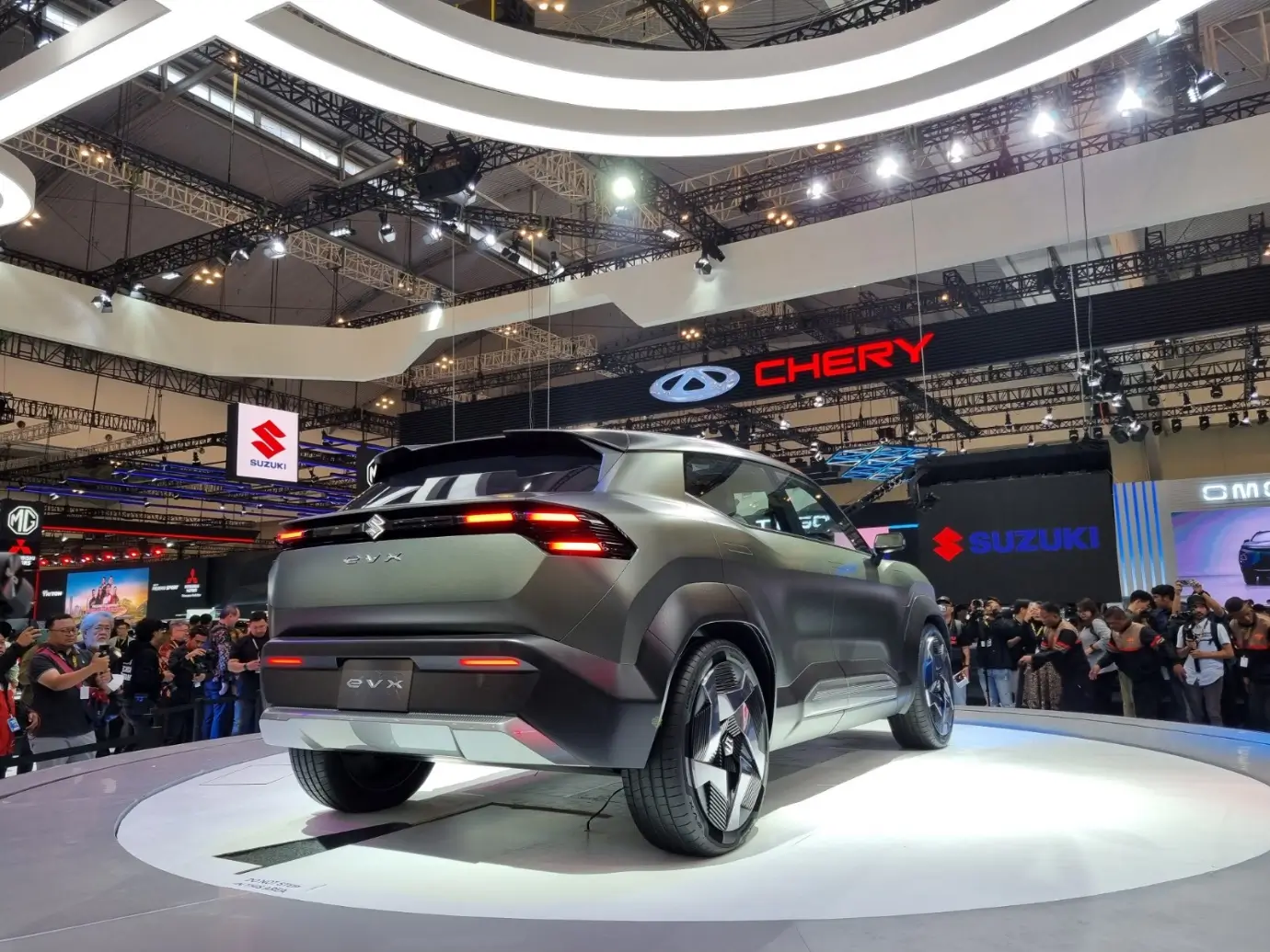 Perdana di Asia Tenggara  Suzuki Perkenalkan Mobil Konsep eVX di GIIAS 2024