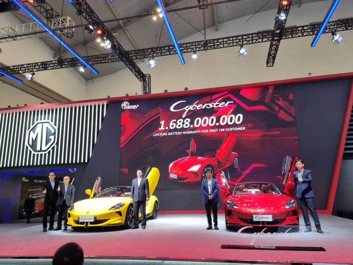 MG Luncurkan EV Roadster Pertama di Dunia Cyberster di GIIAS 2024