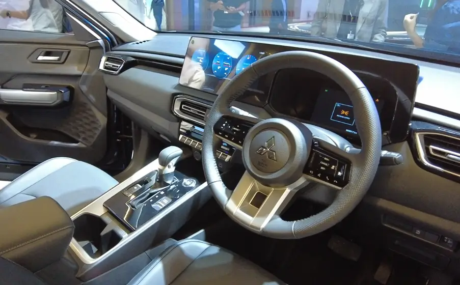 Gagah  Ini Spesifikasi dan Harga Mitsubishi Destinator yang Hadir di GIIAS 2025