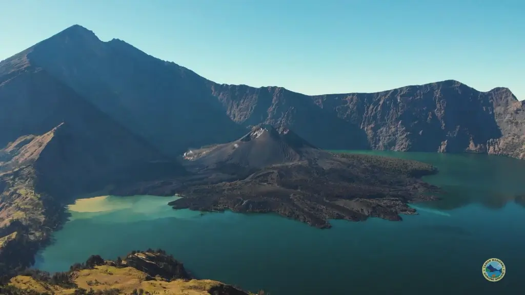 Gunung Rinjani. (Foto: rinjaninationalpark.id)