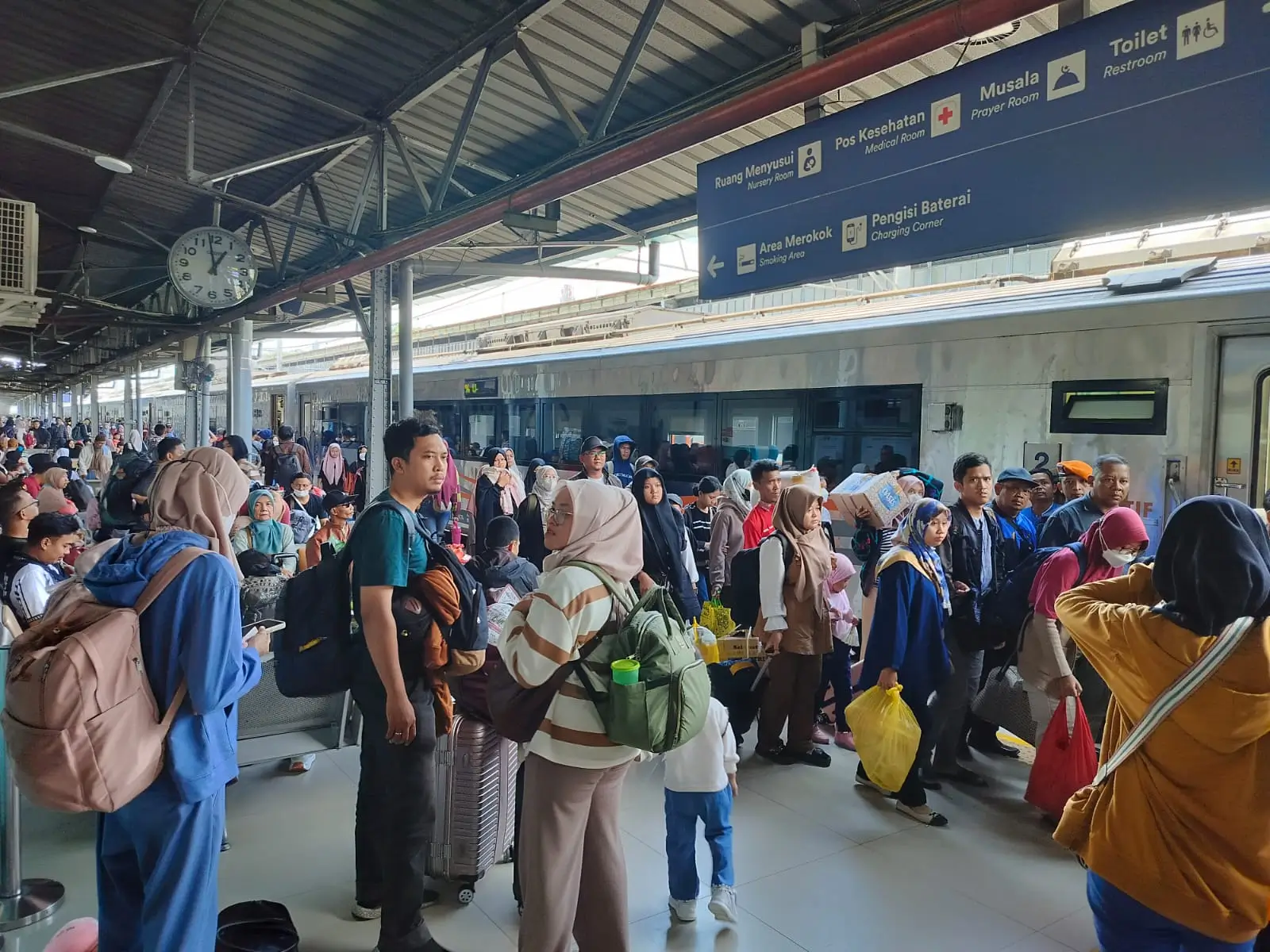 Ilustrasi penumpang kereta (Foto: kai.id)