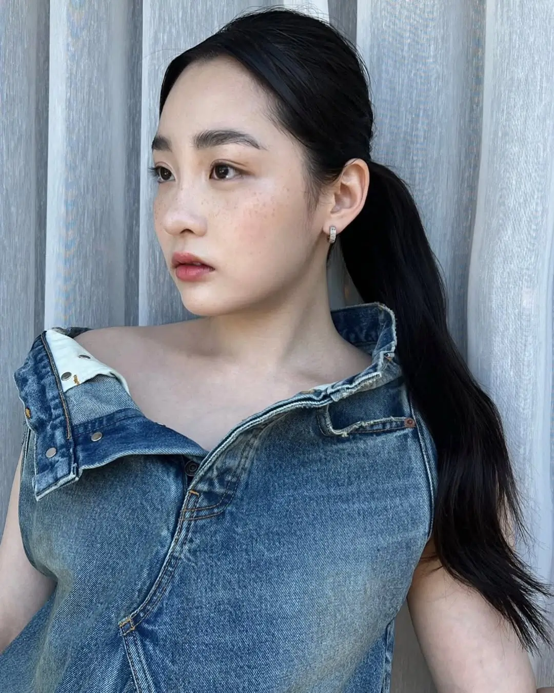 Kariernya Terus Bersinar  Kepoin Profil Kim Min Ha si Pemenang Best New Actress di Blue Dragon Series Awards 2025