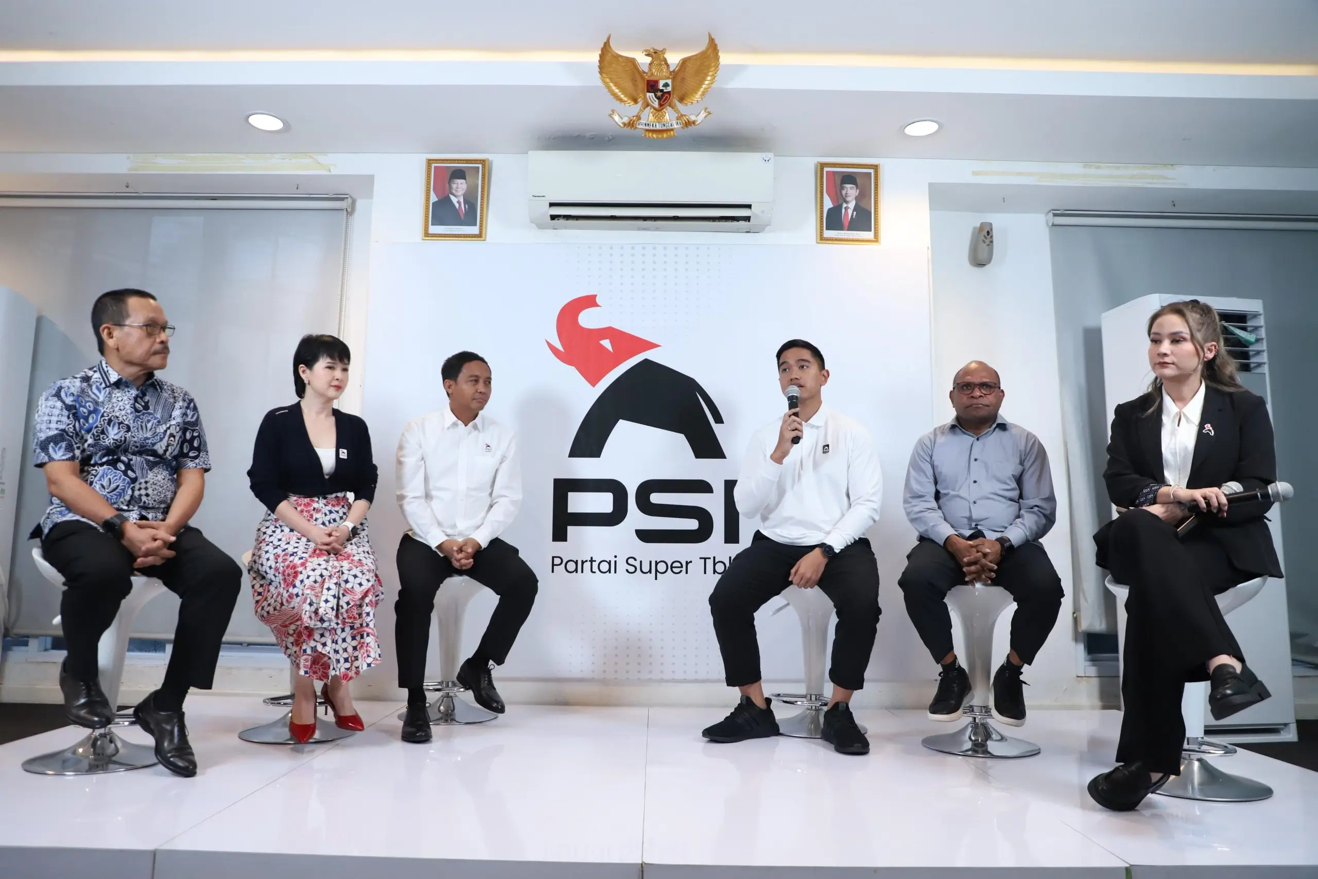 Konferensi pers PSI usai rapat perdana Tim Formatur Kepengurusan DPP PSI di Kantor DPP PSI, Jakarta, Senin (28/07/25). (Foto: psi.id)