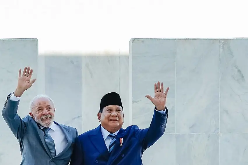 Presiden RI, Prabowo Subianto (kanan) bersama Presiden Brazil, Luiz Inácio Lula da Silva (kiri). (Foto: Instagram/presidenrepublikindonesia)