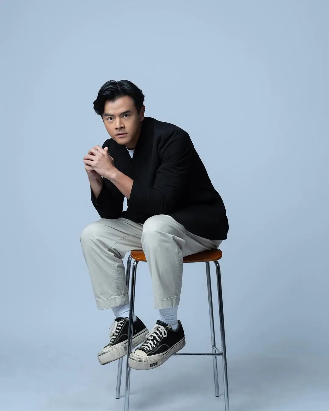 Dion Wiyoko dan Rekam Jejak Kariernya  Terbaru Bintangi Film  Sore  Istri dari Masa Depan 
