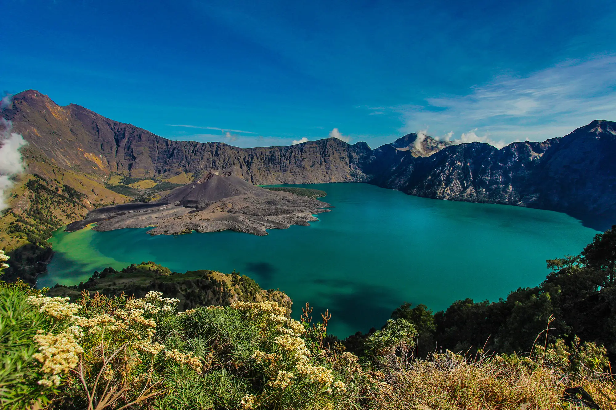 Gunung Rinjani. (Foto: Wikimedia Commons/Aldoarianto.87)