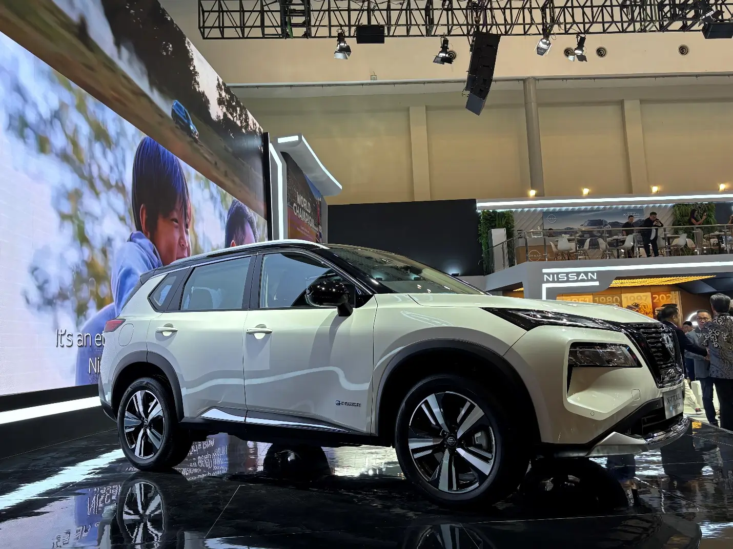 Nissan X Trail e Power dengan Teknologi e 4ORCE Hadir di GIIAS 2025  Sudah Bisa Dipesan dengan Harga Rp795 Juta