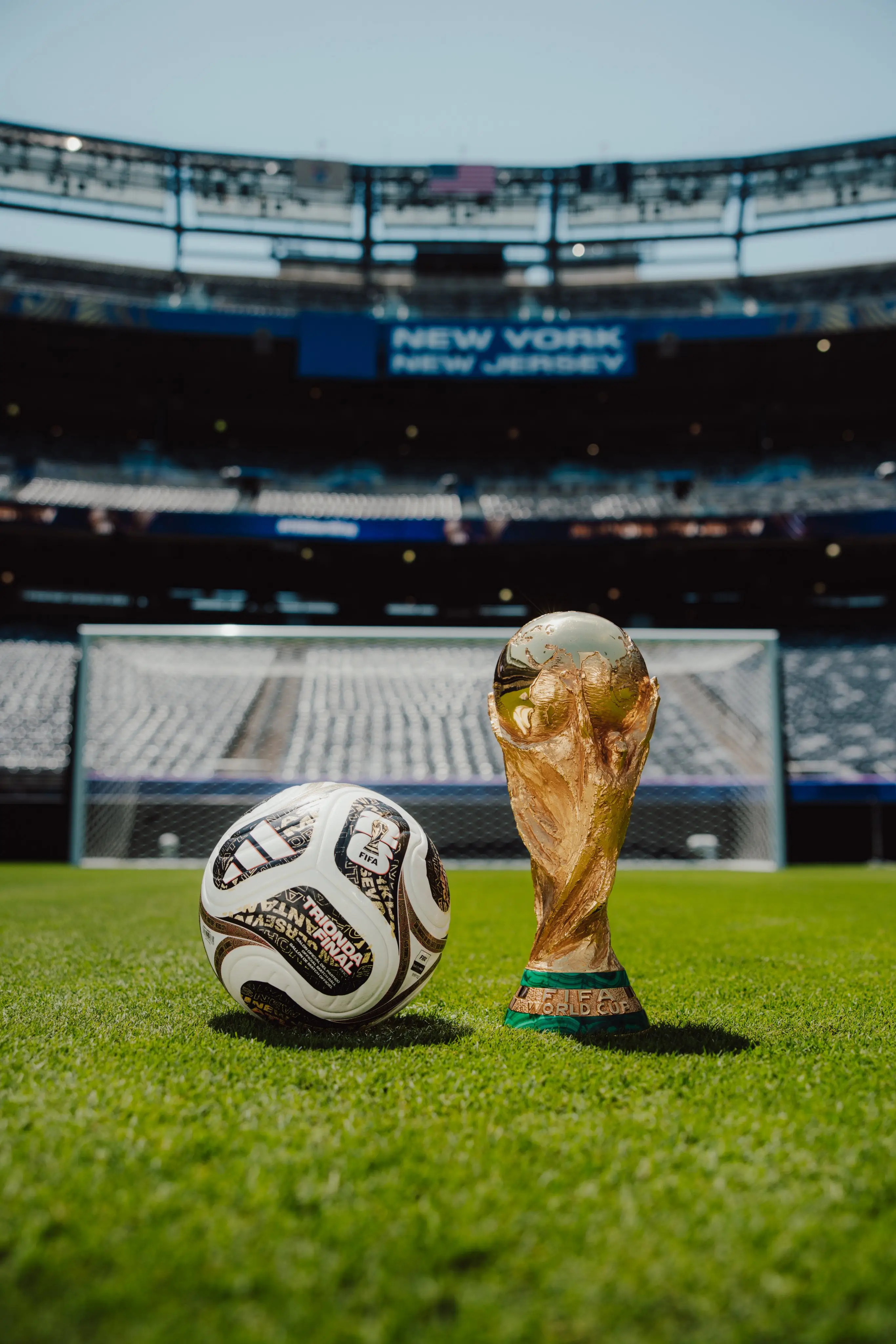 Presiden FIFA, Gianni Infantino, menyatakan pembahasan mengenai kemungkinan tersebut baru akan dilakukan setelah Piala Dunia 2026 rampung. Foto X Piala Dunia.
