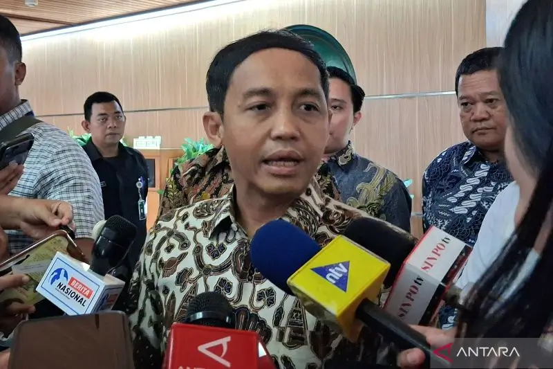 Menteri Kehutanan (Menhut), Raja Juli Antoni menyampaikan keterangan pers soal kasus OTT KPK Bupati Kuantan Singingi (Kuansing) di Kantor Kemenhut, Jakarta, Jumat (03/07/26). (Foto: ANTARA/Lintang Budiyanti Prameswari)