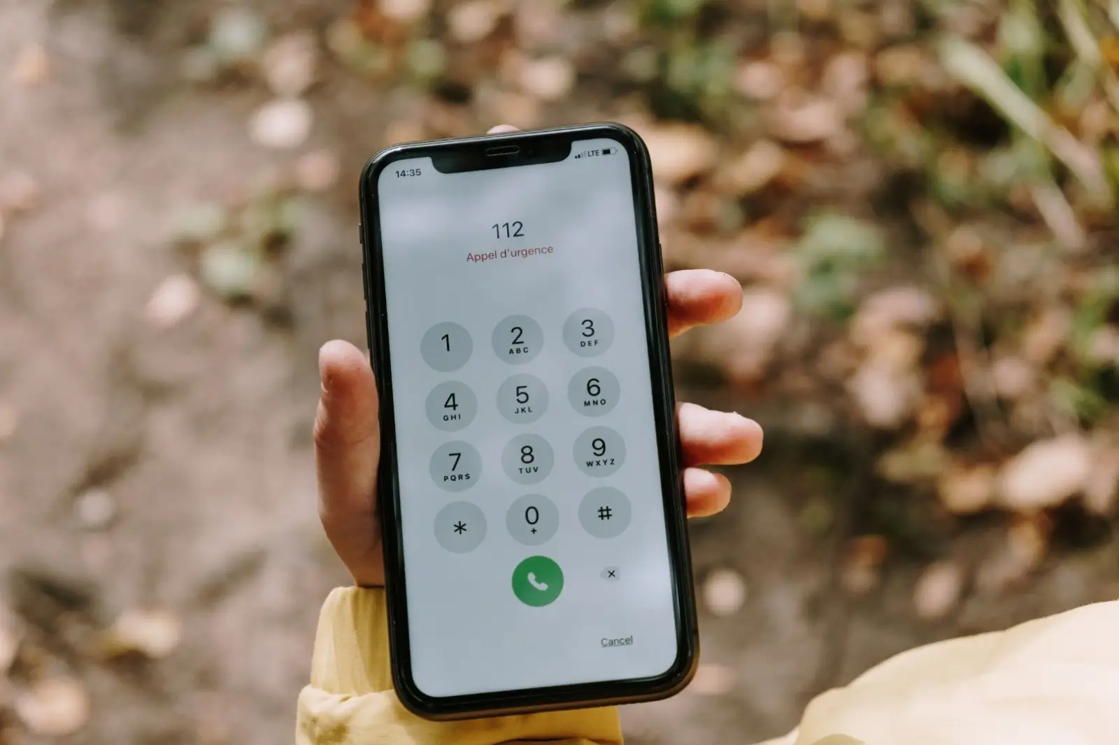 Ilustrasi: Nomor ponsel pribadi mendadak tidak bisa digunakan menjadi salah satu indikasi kejahatan SIM swap fraud. (Foto: Pexels/cottonbro studio)