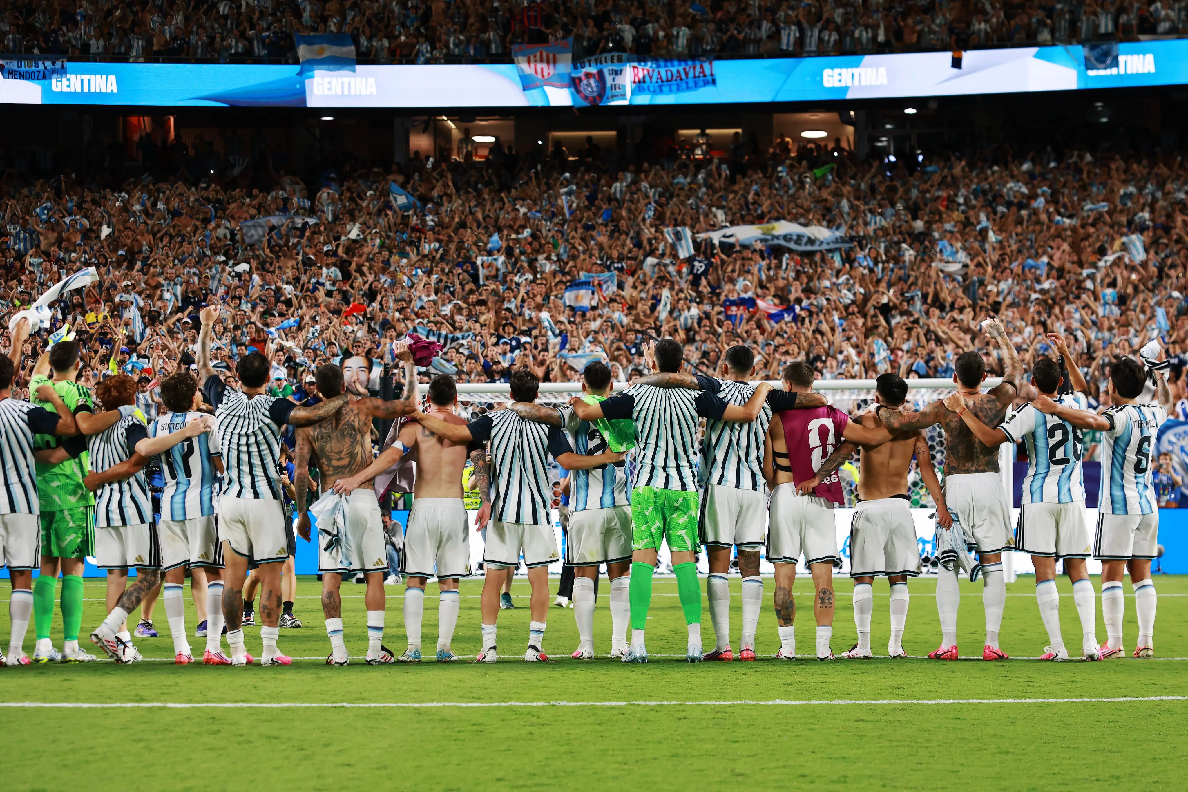 Pertandingan Timnas Inggris kontra Timnas Argentina menjadi salah satu laga dengan tingkat risiko tinggi selama Piala Dunia mengingat rivalitas panjang kedua negara. Foto Instagram Timnas Inggris.
