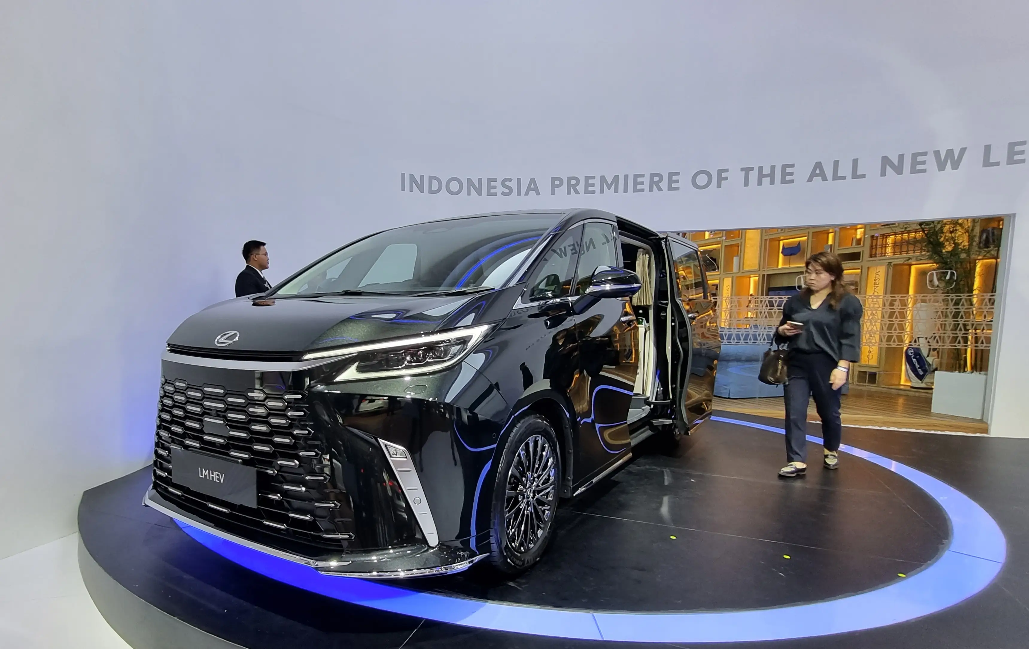The All New Lexus LM di GIIAS 2023. (Foto: ThePhrase.id/Firda)