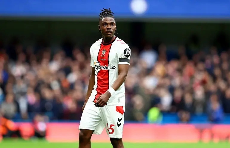 Gelandang Southampton Romeo Lavia segera dibajak Chelsea. Liverpool kini terancam kehilangan lagi satu pemain incarannya, Romeo Lavio. Dan lagi-lagi Chelsea yang diperkirakan jadi pembajak Lavia, pemain yang sudah lama diincar Liverpool. Foto: Instagram Romeo Lavia