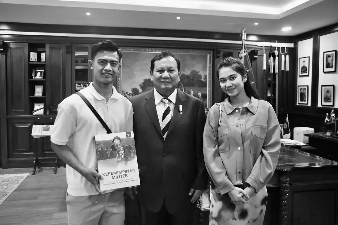 Pratama Arhan bersama Presiden terpilih, Prabowo Subianto dan istrinya, Azizah Salsha. Foto Instagram Pratama Arhan.