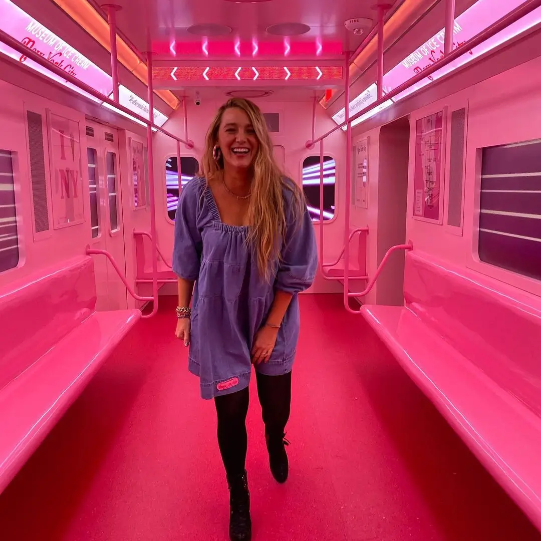 Inspirasi Outfit Stylish ala Aktris  It Ends With Us  Blake Lively