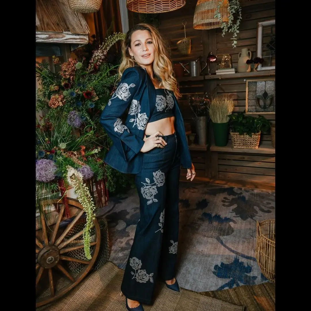 Inspirasi Outfit Stylish ala Aktris  It Ends With Us  Blake Lively
