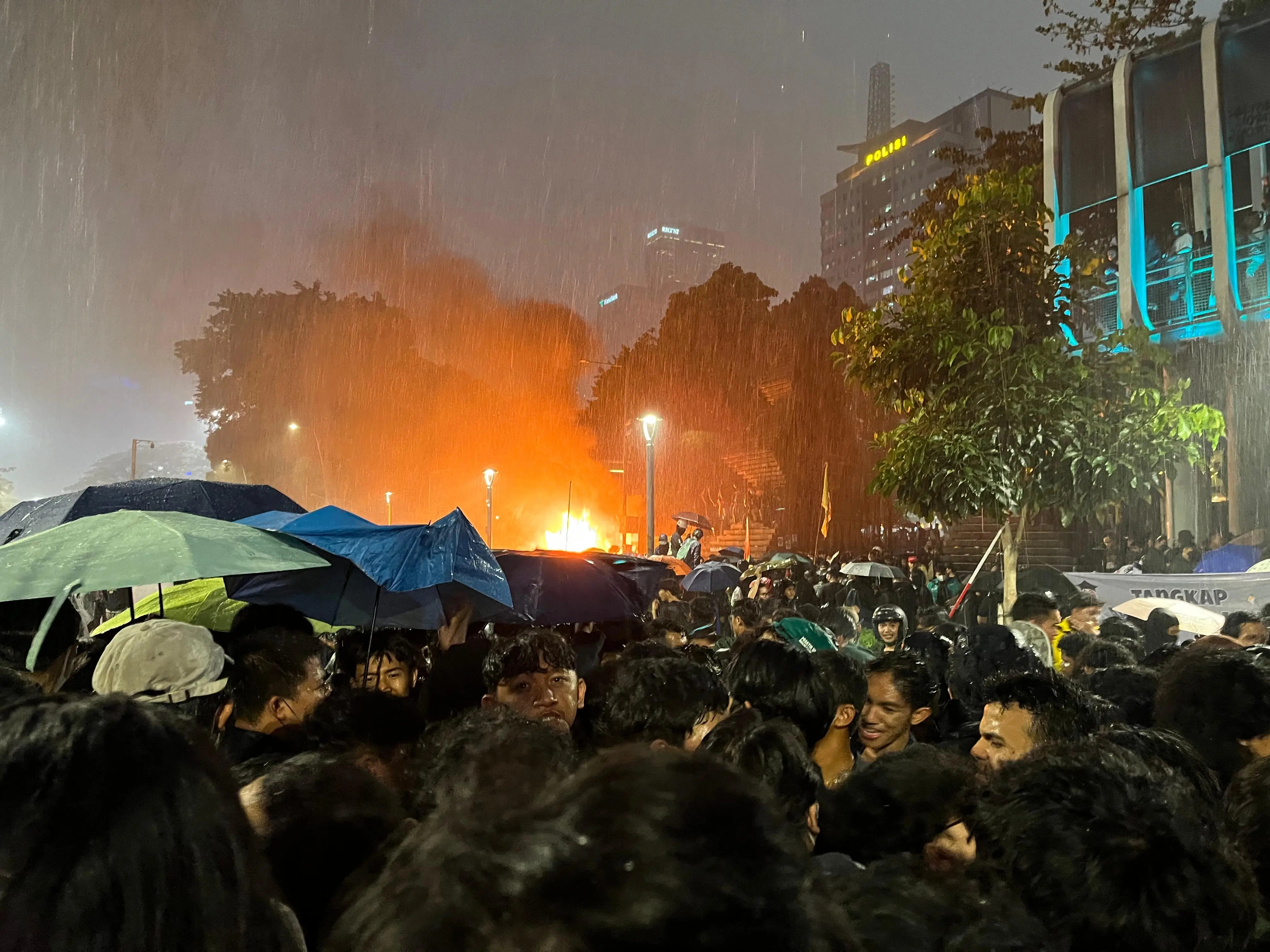 Ilustrasi: Aksi demo masyarakat di Jakarta. (Foto: Dok. ThePhrase.id/Rangga Bijak)