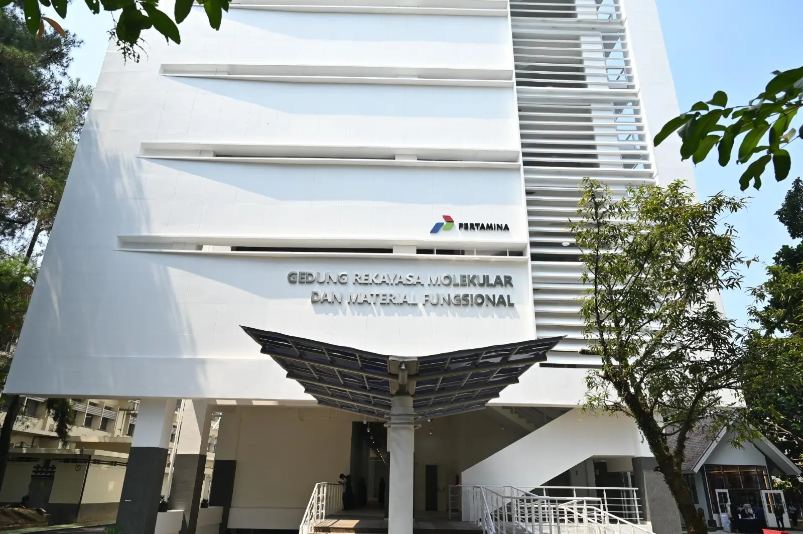 Gedung Rekayasa Molekular dan Material Fungsional di kawasan Institut Teknologi Bandung (ITB), Bandung, Jawa Barat. (Foto: Dok. Pertamina)