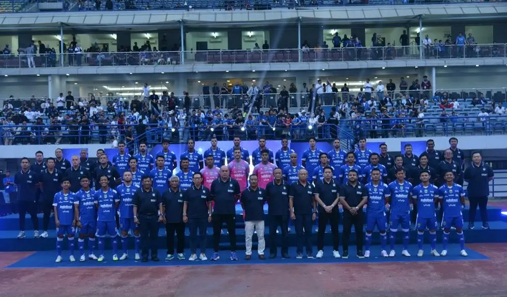 Persib Bandung tidak bisa membuka Super League 2025-2026 walau berstatus juara bertahan. Foto Persib Bandung.