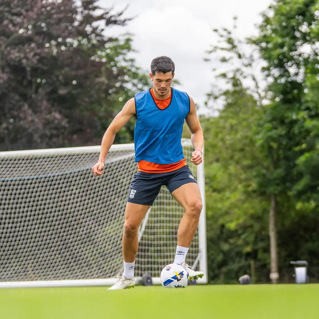 Kualitas Elkan Baggott Diakui Ipswich Town dengan Perpanjangan Kontrak sampai 2028  tapi Tidak Kunjung Dipanggil Timnas Indonesia