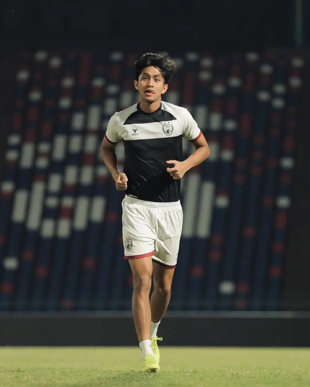 Bek Timnas Indonesia U 20  Pilih Abroad  Berkarier di Liga Kamboja Bersama MOI Kompong Dewa FC