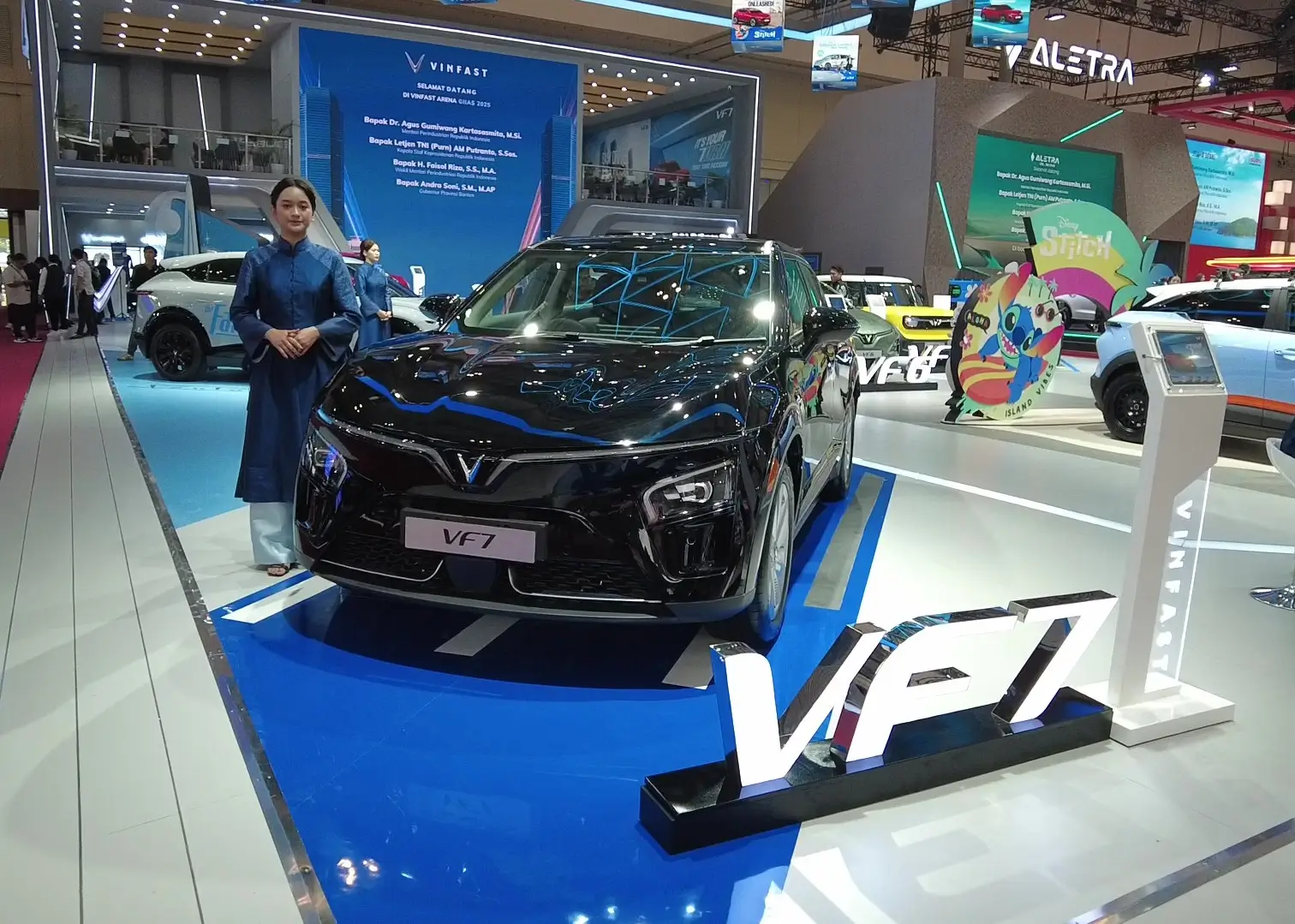 VinFast VF 7 di GIIAS 2025. (Foto: Dok. ThePhrase.id)