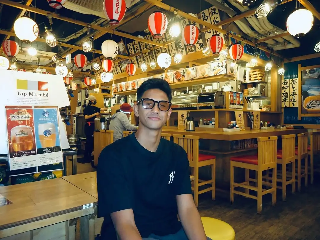 Anak Muda Membara  Alwi Farhan Sabet Gelar Super 300 Perdana di Macau Open 2025