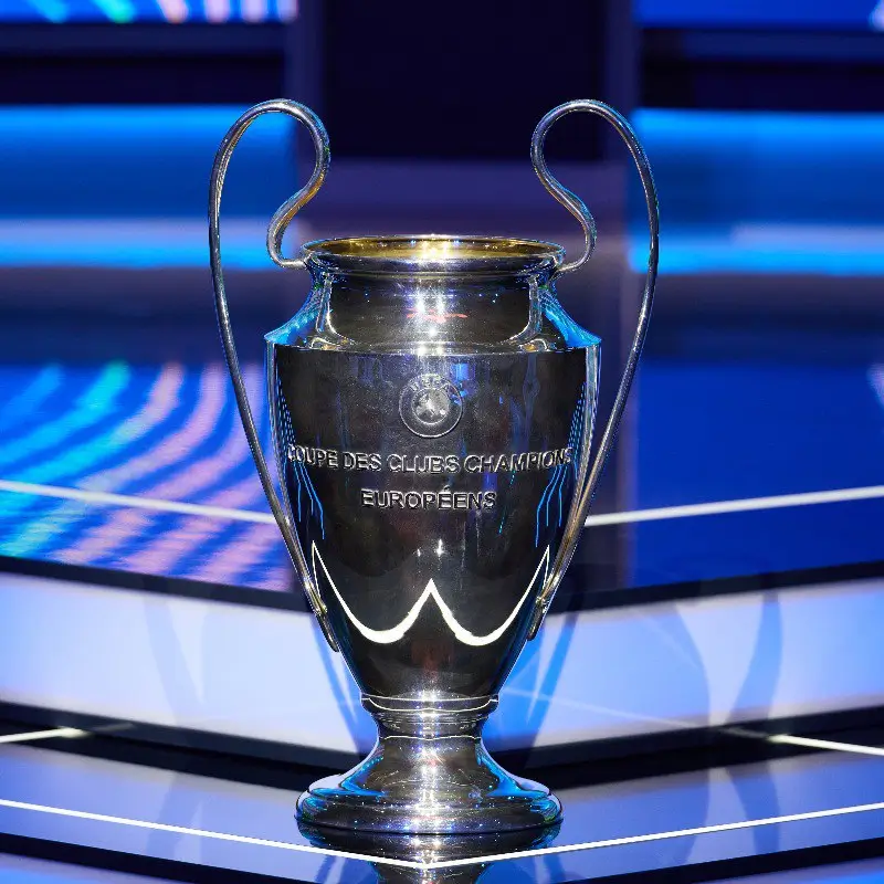 Trofi Liga Champions dipajang dalam acara drawing Liga Champions 2024-2025 di Grimaldi Forum, Monaco, pada 29 Agustus 2024. Foto: Istimewa