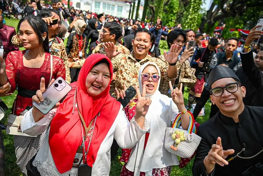 Masyarakat umum menikmati rangkaian acara Peringatan HUT Ke-80 RI pada 17 Agustus 2025 lalu. (Foto: Instagram/kemensetneg.ri)
