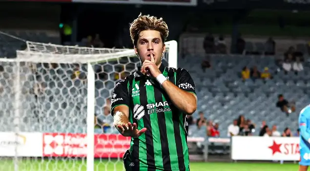 Pemain naturalisasi baru Timnas Indonesia, Luke Vickery, dilaporkan menarik perhatian klub EFL League One, Peterborough United. (Foto: Instagram Luke Vickery)