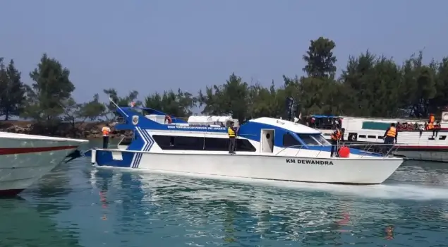 Kapal milik Dishub DKI Jakarta selama ini digunakan banyak digunakan wisatawan menuju Kepulauan Seribu. (Foto: dishub.jakarta.go.id)