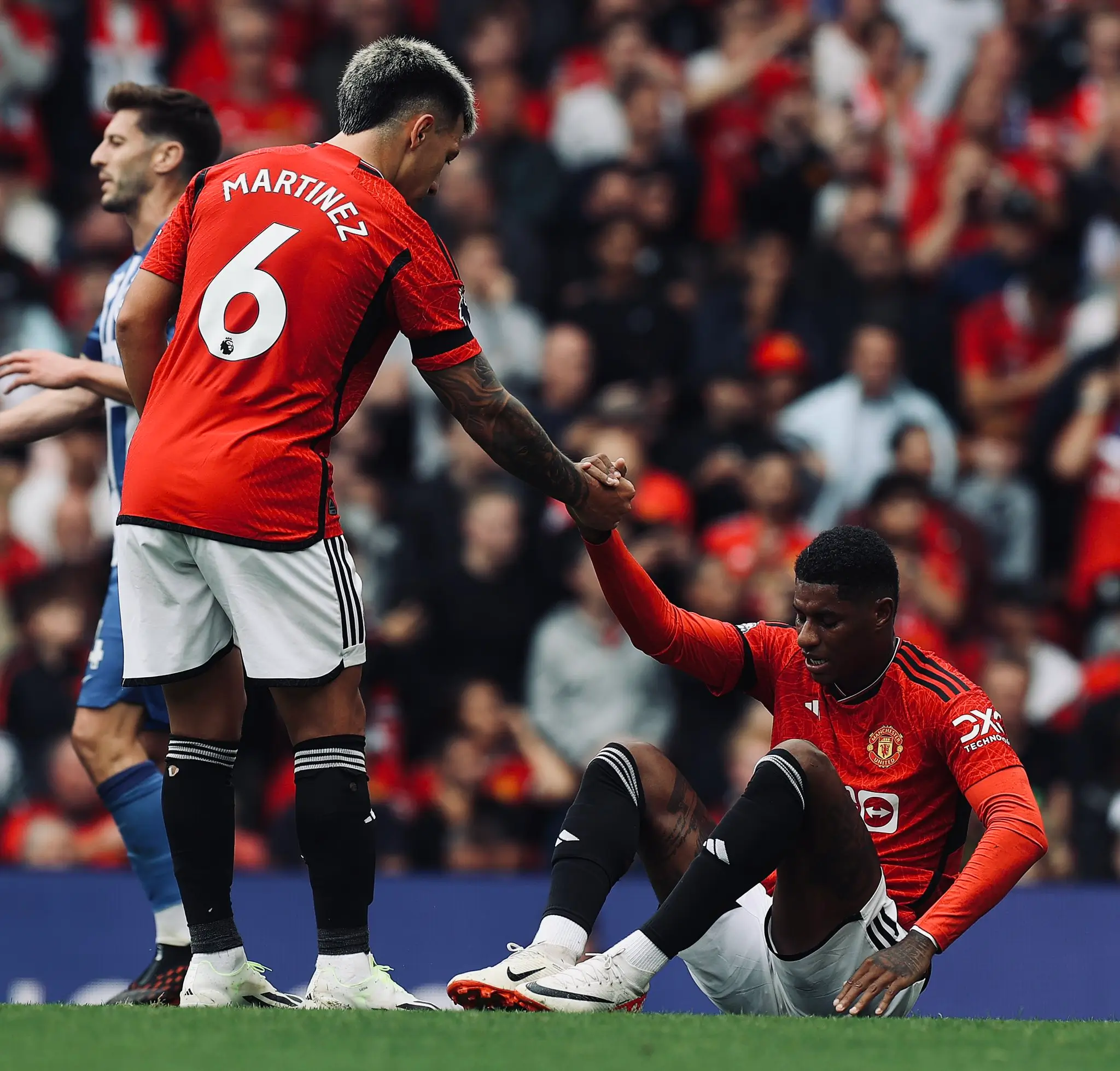 Manchester United terkapar melawan Brighton and Hove Albion. Foto Twitter Manchester United.