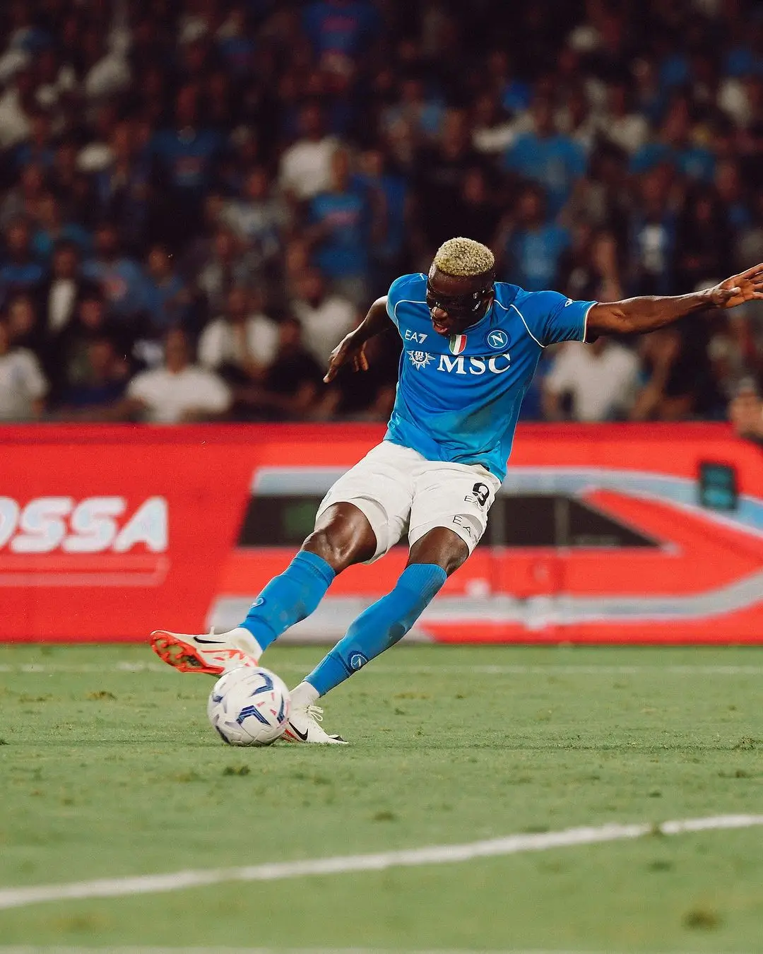 Keluarkan Pernyataan Panjang Lebar  Napoli Tidak Minta Maaf kepada Victor Osimhen