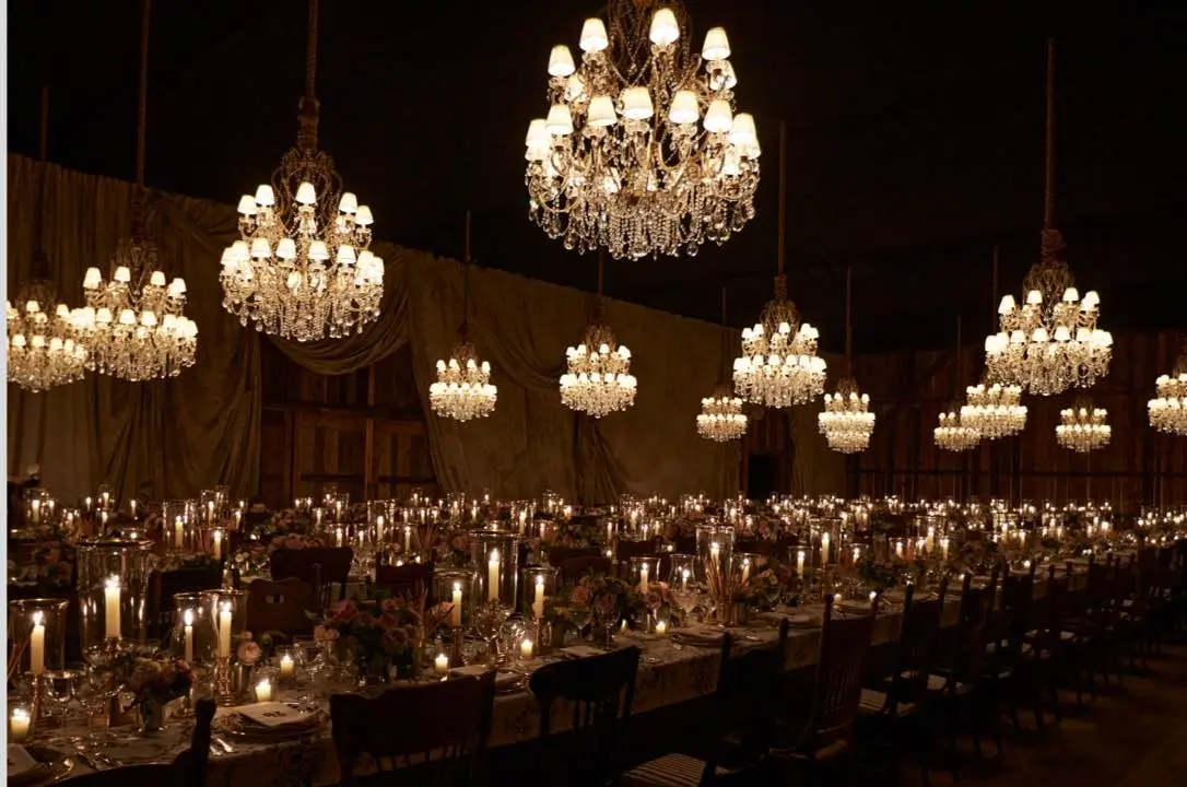 Suasana Intimate Dinner Ralph Lauren’s Spring 2024 Runway Show (Foto: ralphlauren.com)