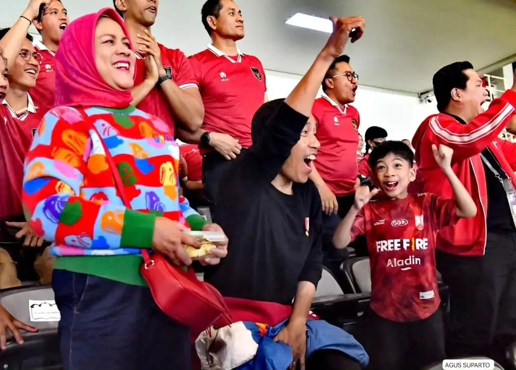 Jokowi merayakan gol Timnas Indonesia U-23. Foto Instagram Jokowi.