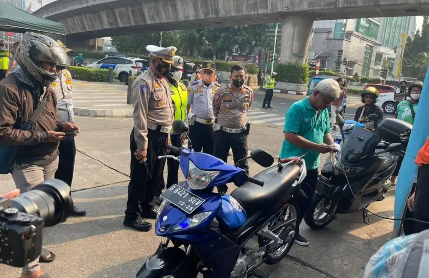 Ilustrasi uji emisi. (Foto: PMJ News/TMC Polda Metro Jaya)