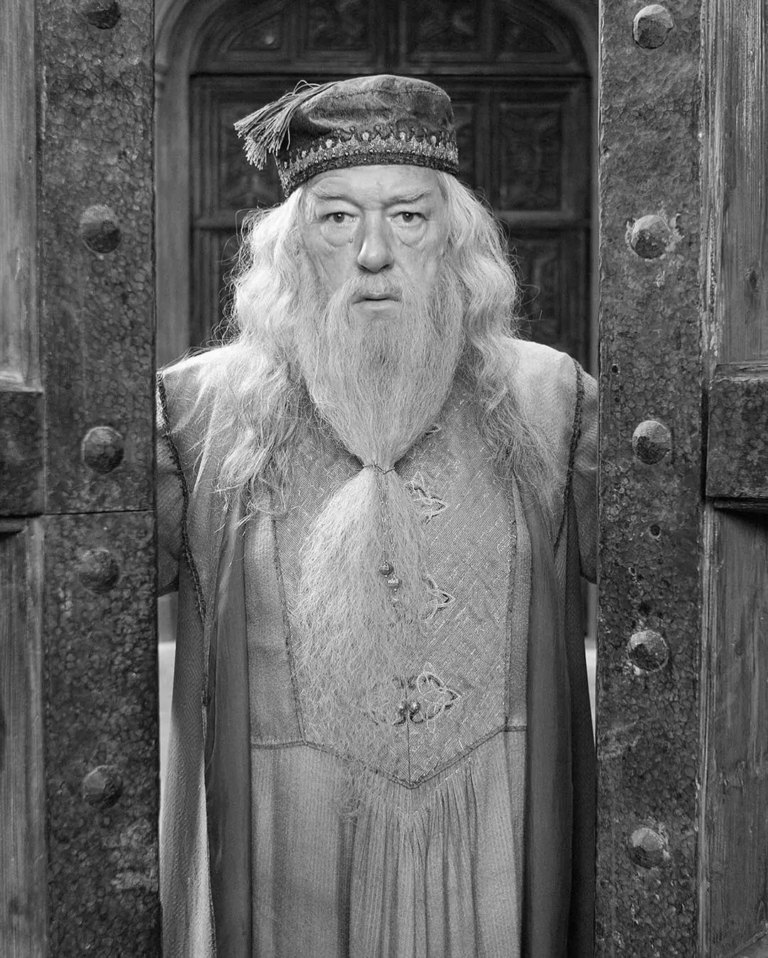 Mengenal Michael Gambon  Pemeran Dumbledore yang Baru Saja Meninggal Dunia